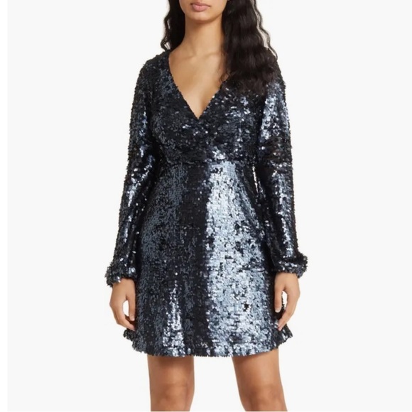 French Connection Dresses & Skirts - French Connection Bisma Sequin Long Sleeve Faux Wrap Cocktail Dress sz 12 NWT